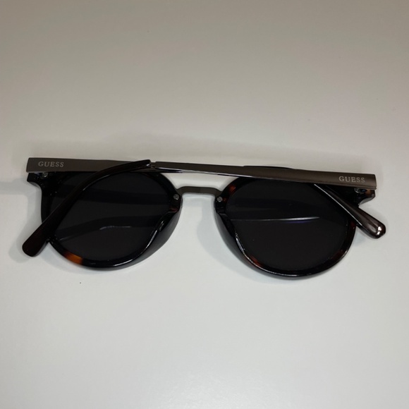 Guess Designer Sunglasses gf0305 - Picture 5 of 7